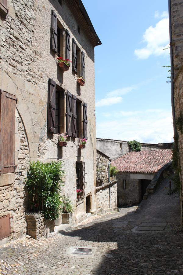 D'Ici Et D'Ailleurs Acomodação com café da manhã Cordes-sur-Ciel Exterior foto