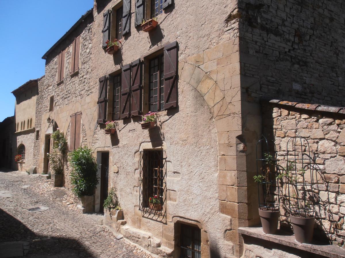 D'Ici Et D'Ailleurs Acomodação com café da manhã Cordes-sur-Ciel Exterior foto